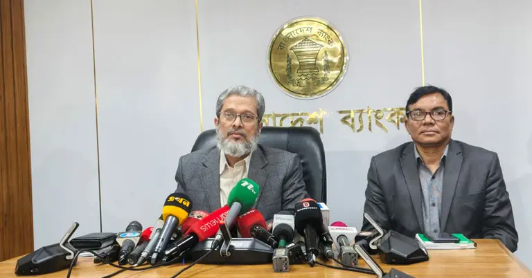 বাংলাদেশ ব্যাংকের নির্বাহী পরিচালক ও মুখপাত্র আরিফ হোসেন খান